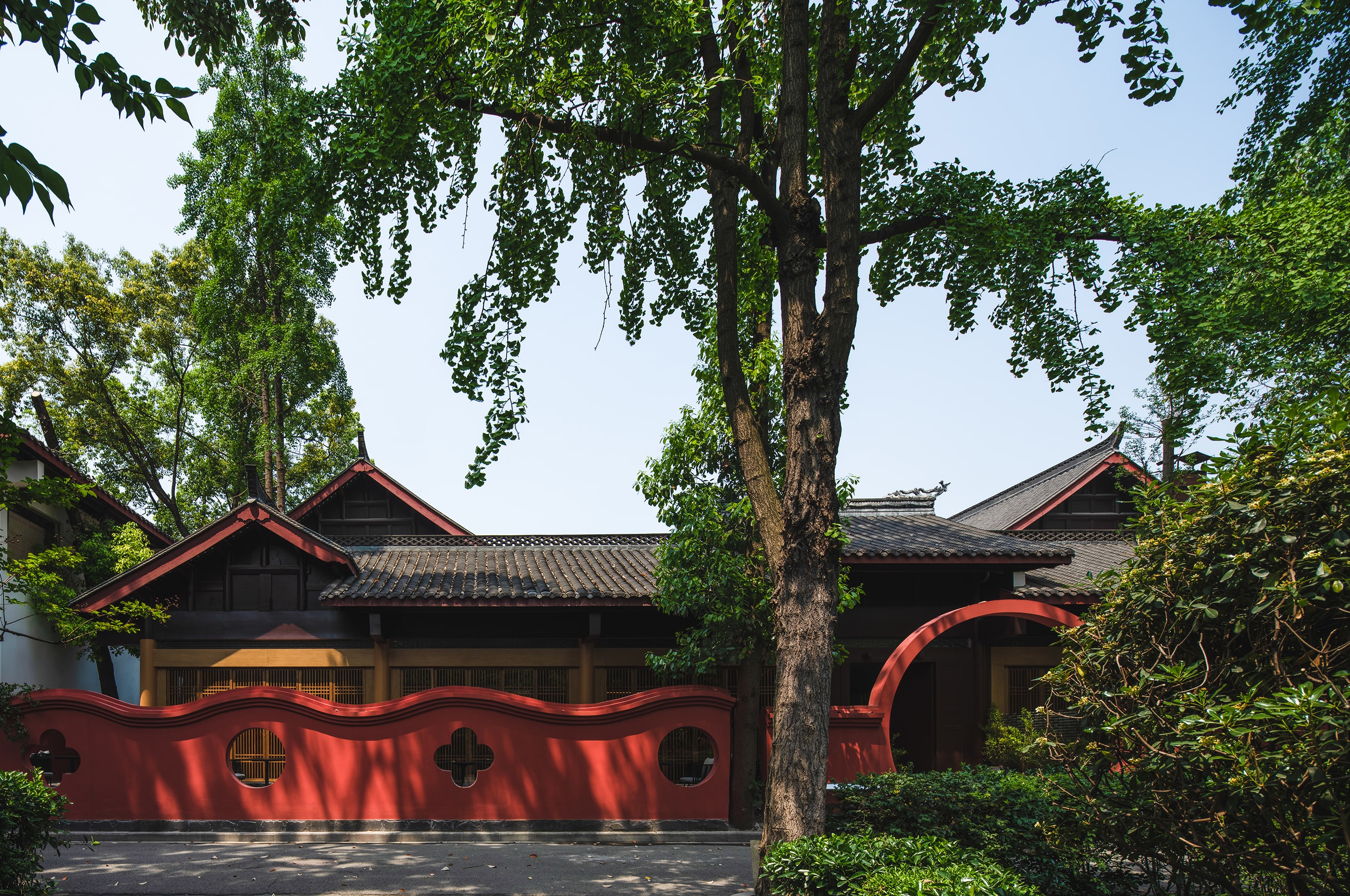 View of Kuansan Town Restaurant from the east side, from the Qingyang Palace