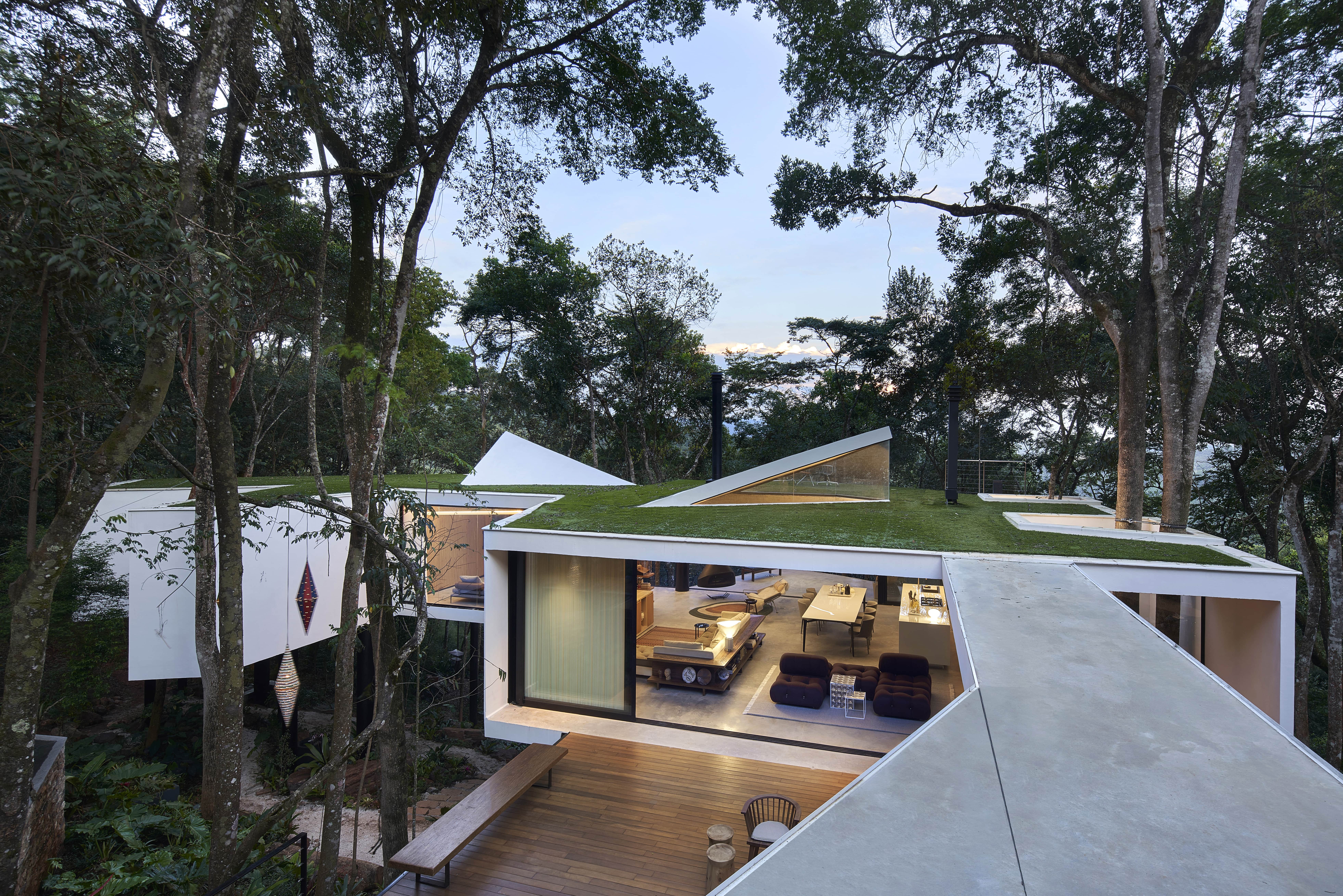 There is plenty of space at Casa Açucena where you can enjoy the treetop views