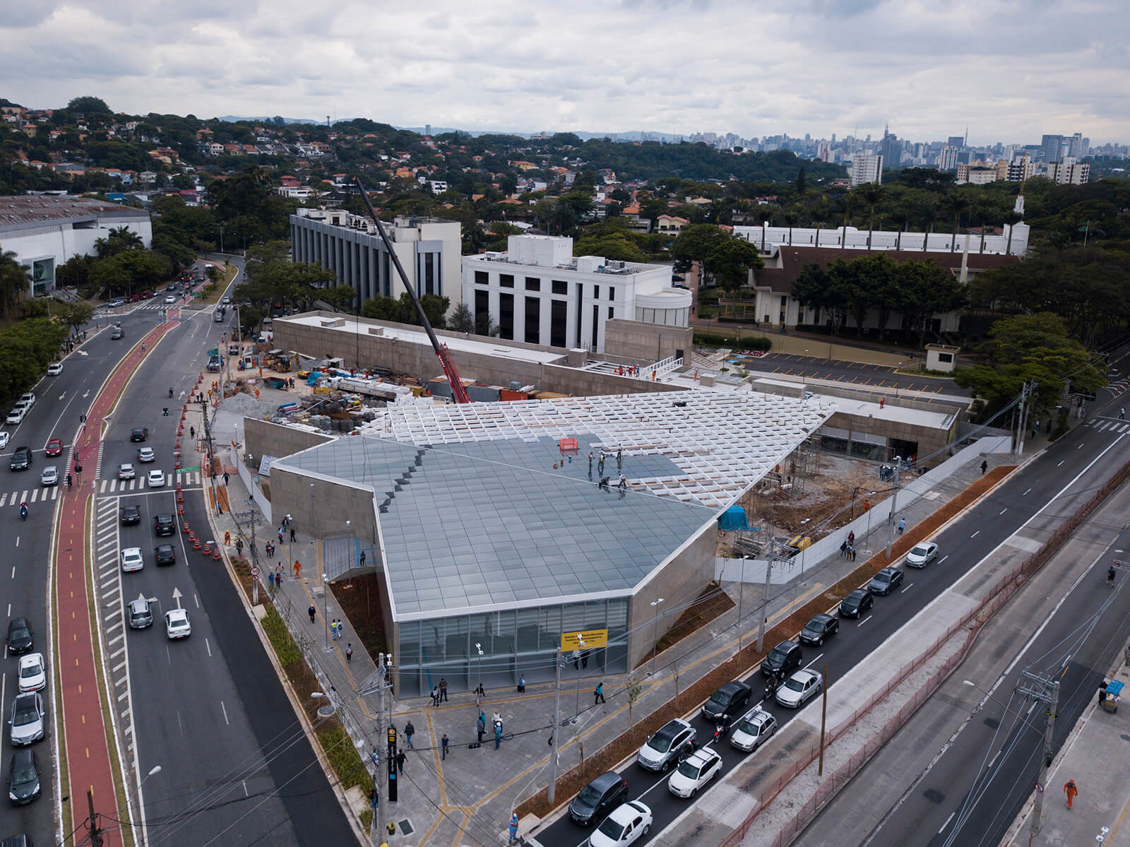 the process of building a subway station that is integrated with the bus terminal