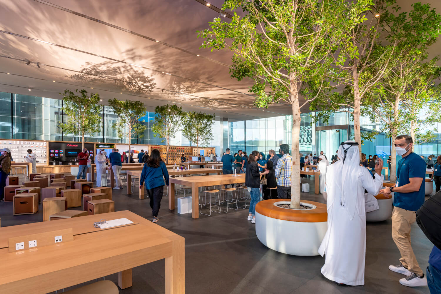 Gallery of Apple Store Michigan Avenue, Chicago / Foster + Partners - 2