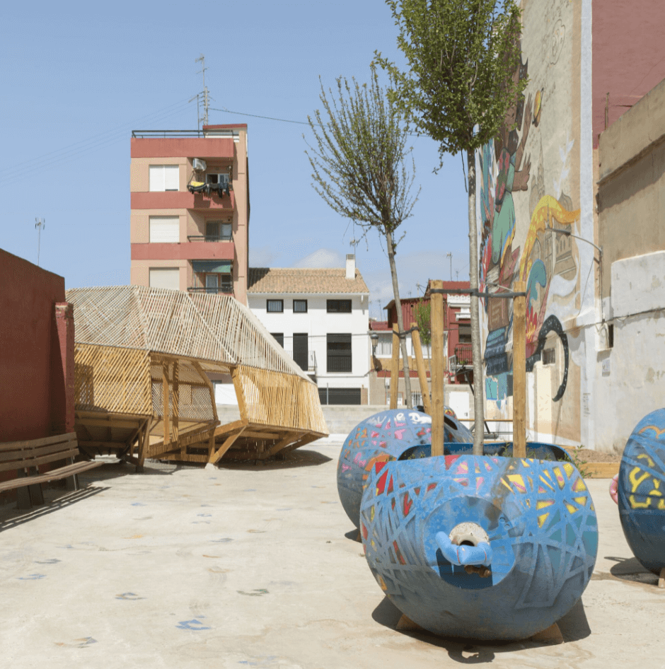Zona Santiago Outdoor Classroom by Bernat Ivars + mixuro