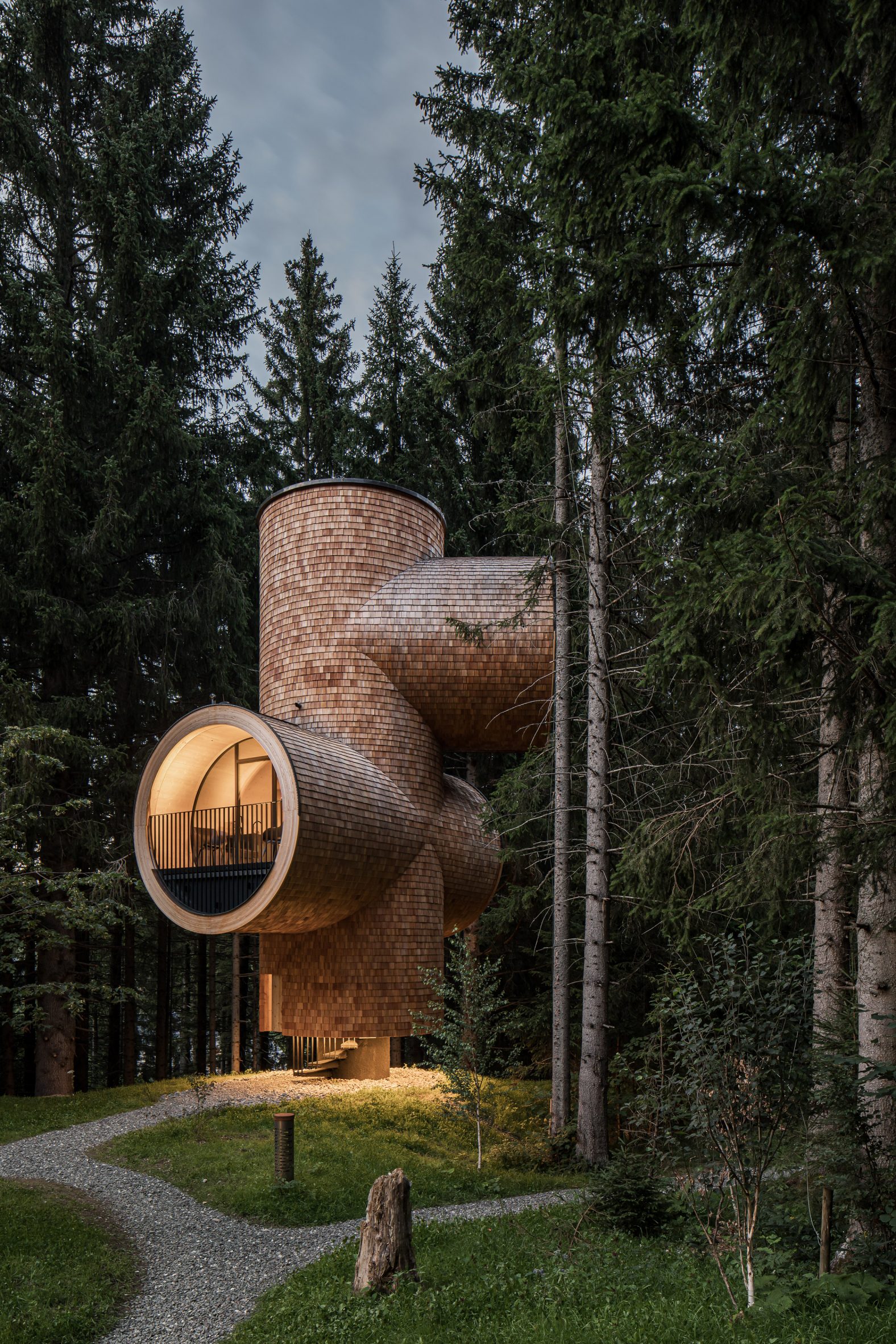 Precht and Baumbau designed Bert in 2019 with the concept of a treehouse