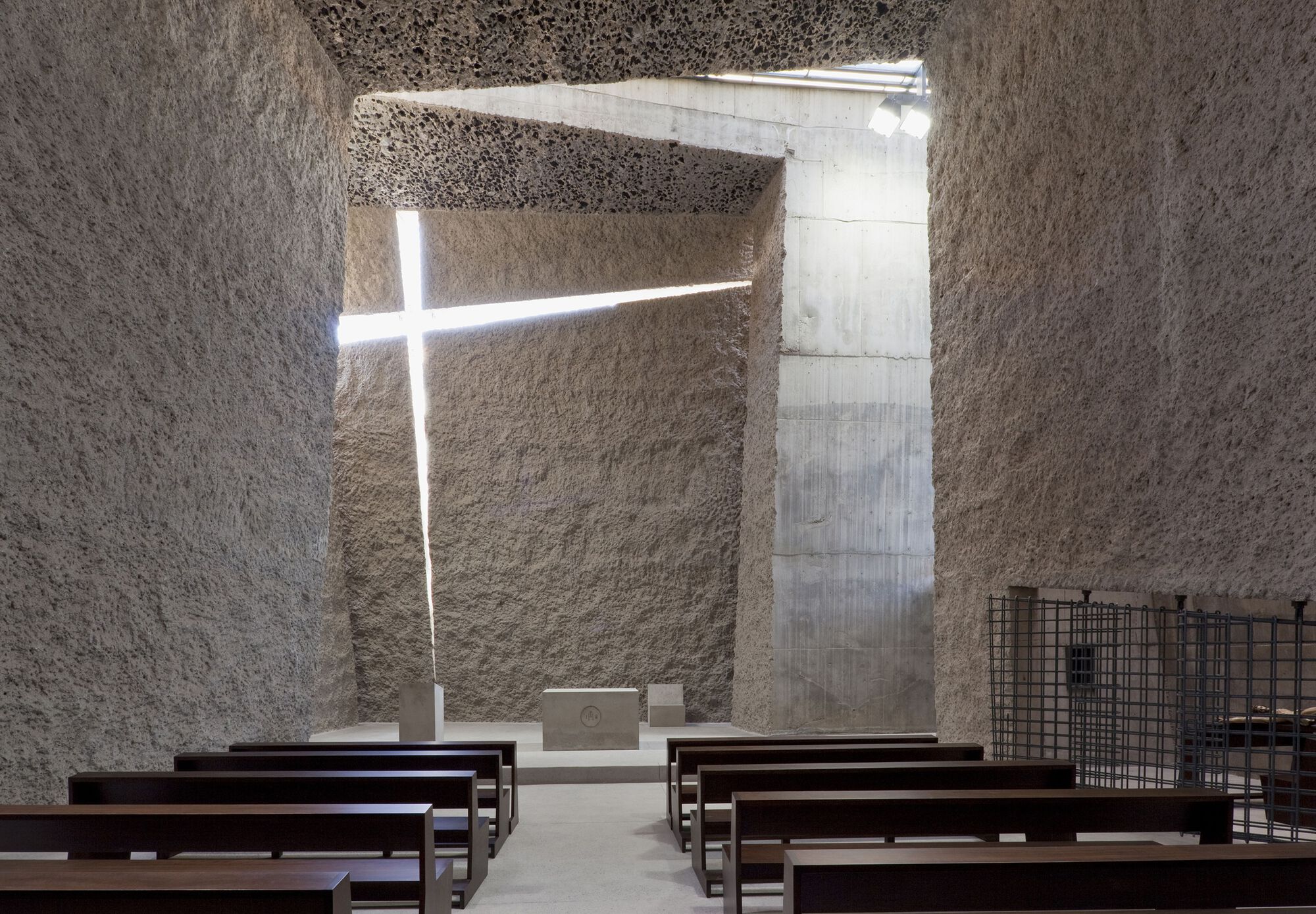 the light will enter through the gap and cast a shadow on the cross behind the altar 
