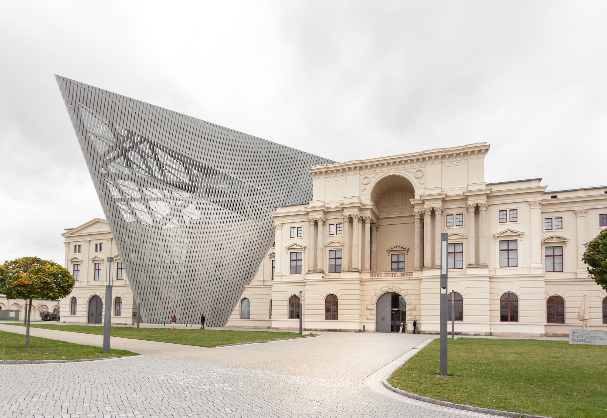  Military History Museum, by Daniel Libeskind