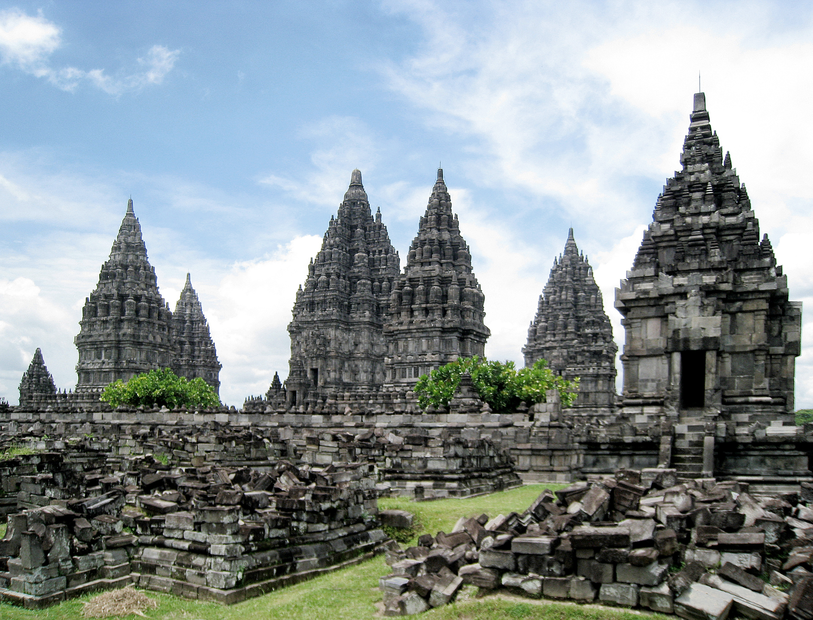 Prambanan Complex, Source by Wikipedia