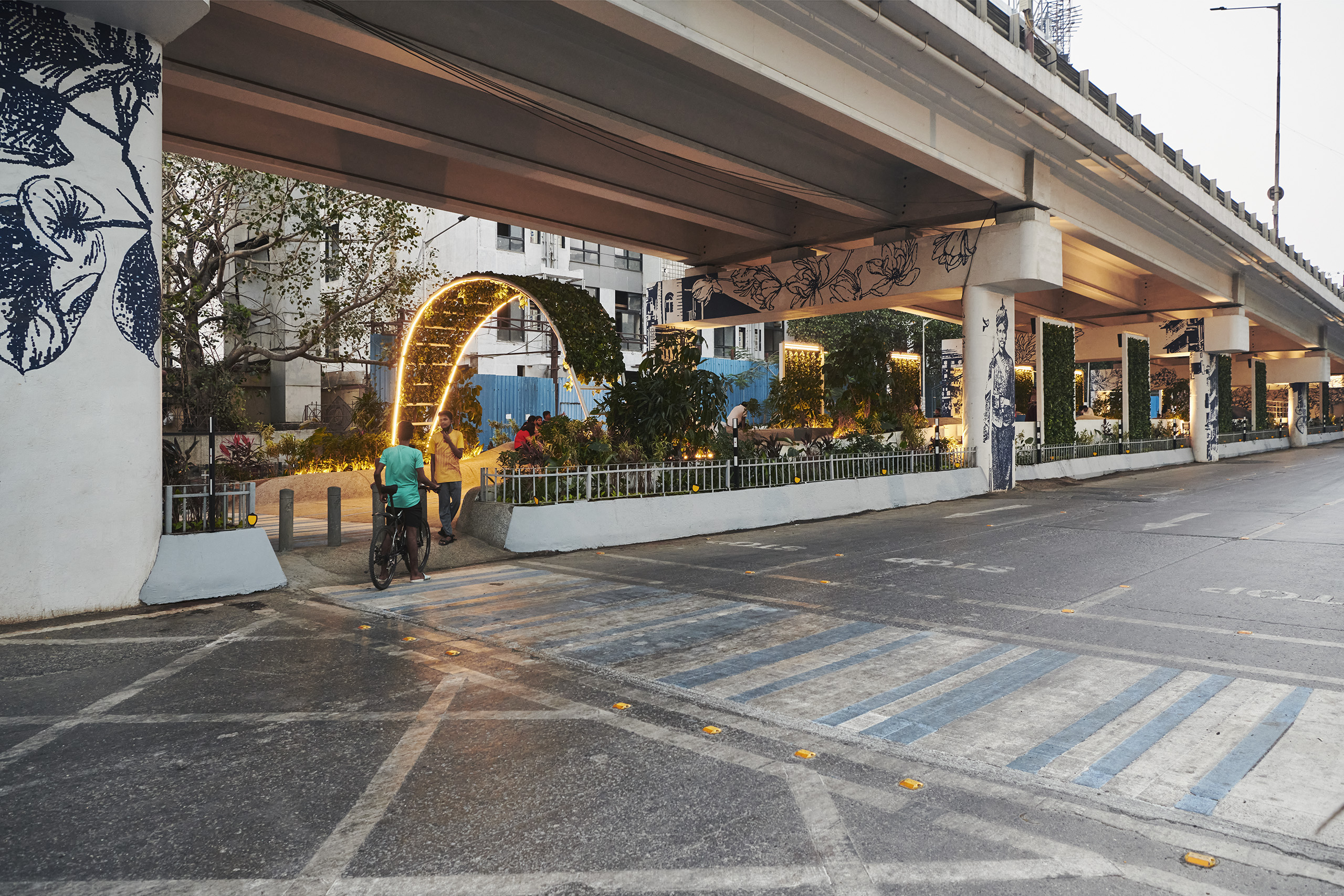 One Green Mile designed by MVRDV and StudioPOD takes place under the Senapati Ayah Marg flyover