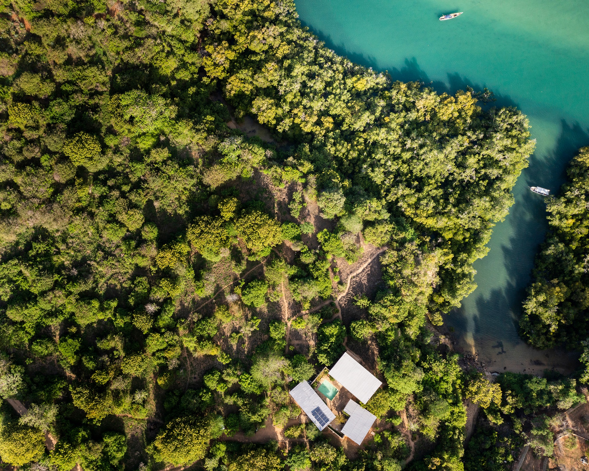 Kipepeo Homestead is located above a coral cliff and mangrove trees facing Takaungu Creek